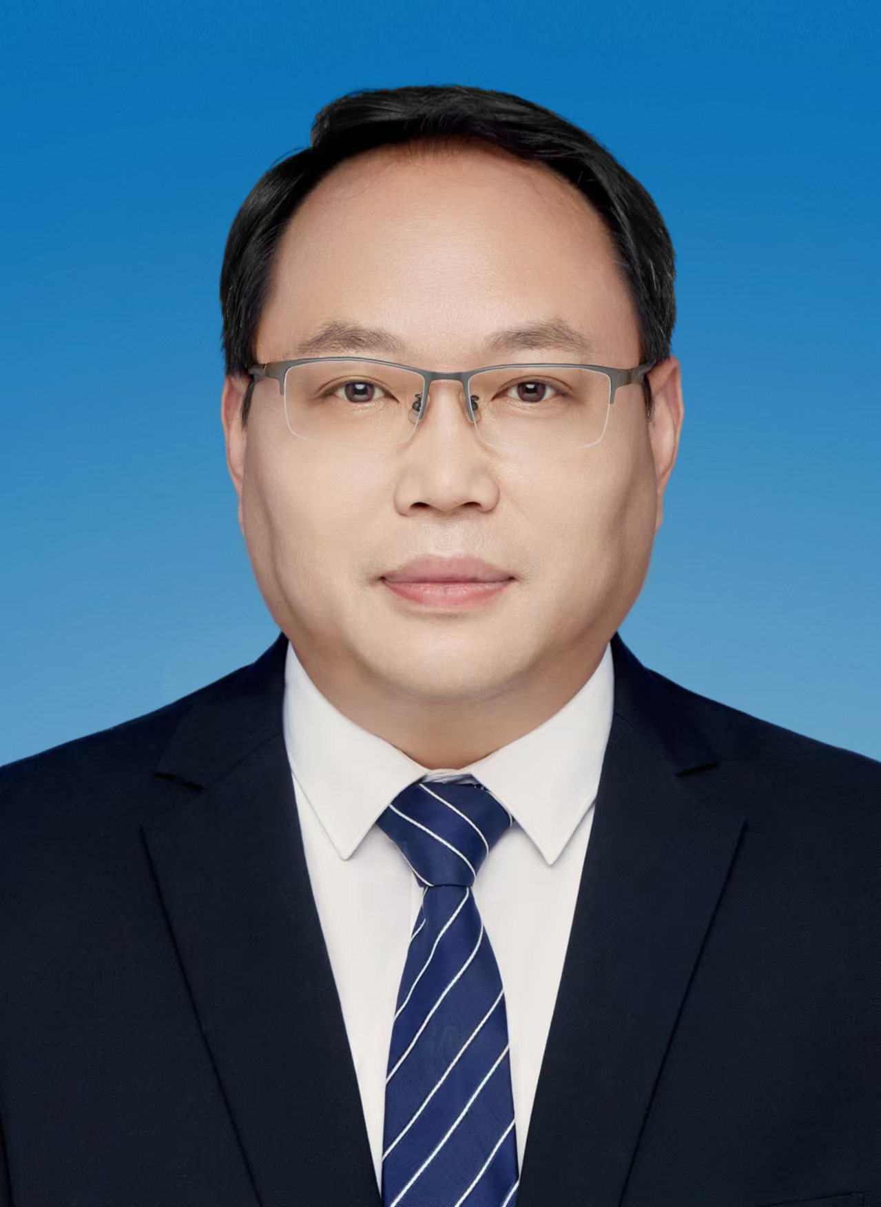 縣委副書記、縣長：董益樂  